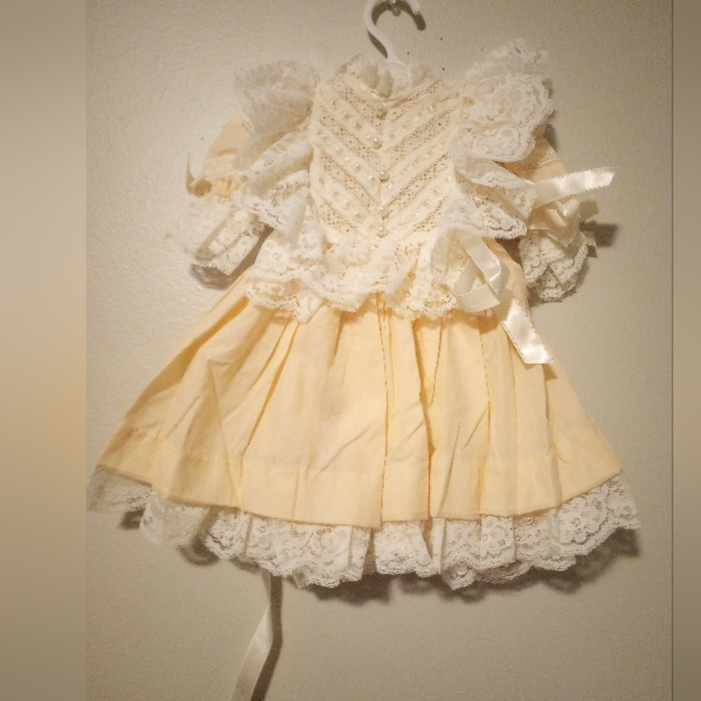 Middleton Original Dolls vintage frilly girl doll dress - Picture 2 of 6